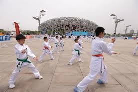 必一运动 室内外健身双杠是什么